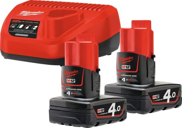 MILWAUKEE M12NRG-402 SUPER OFFERTA 12 V KIT 2 BATTERIE 4A + CARICABATTERIE
